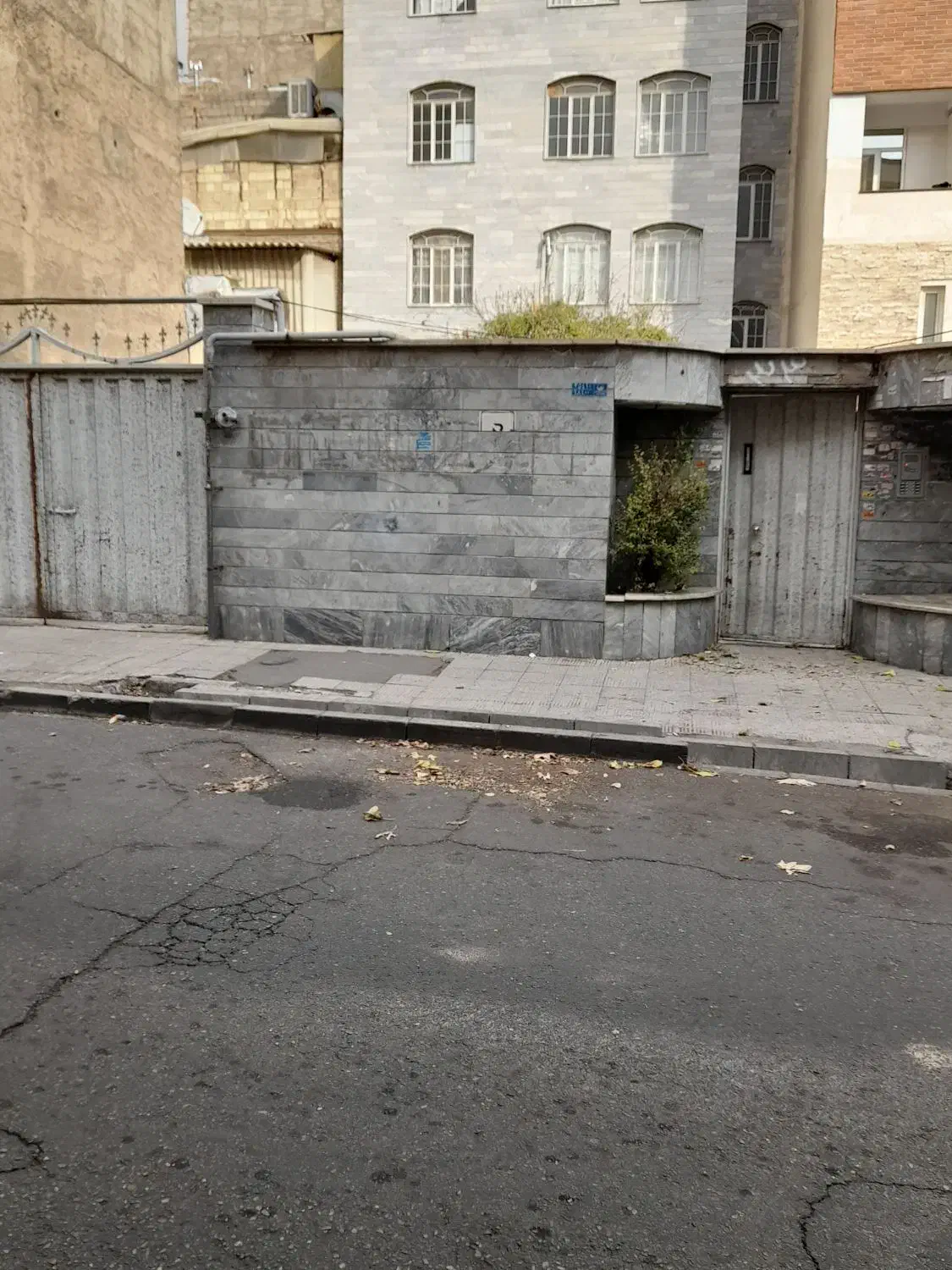 تصویر آپارتمان 71 متری دو خوابه
