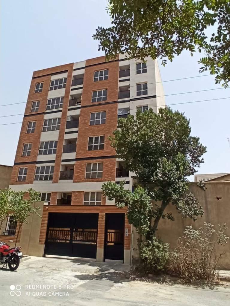 تصویر آپارتمان 125 متری دو خوابه